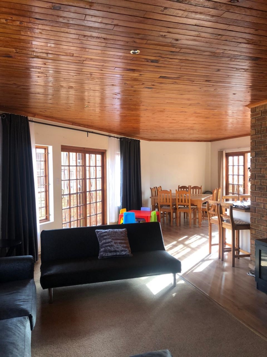 2 Bedroom Property for Sale in Bayview Western Cape